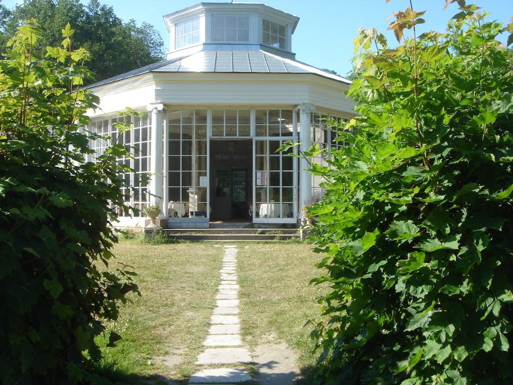 Tullgarns Vardshus Bed and Breakfast Vagnhärad Exterior foto