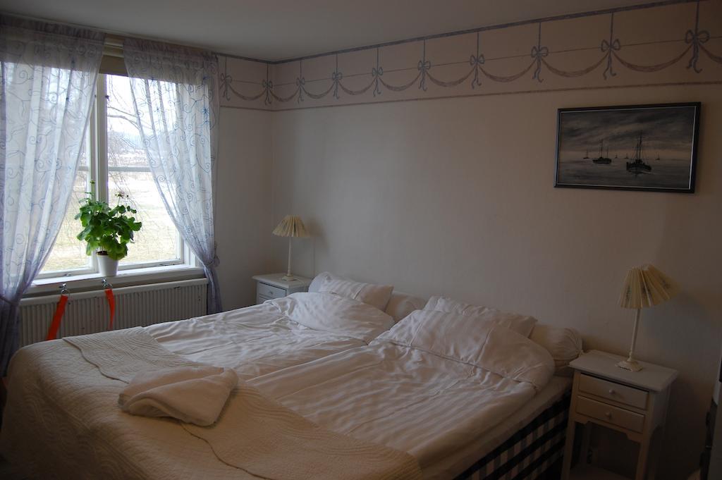 Tullgarns Vardshus Bed and Breakfast Vagnhärad Habitación foto